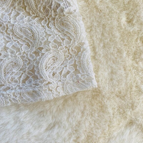 White Lace Sleeveless Top with Scallop Collar Black Ribbon Belt size Medium - Picture 4 of 12